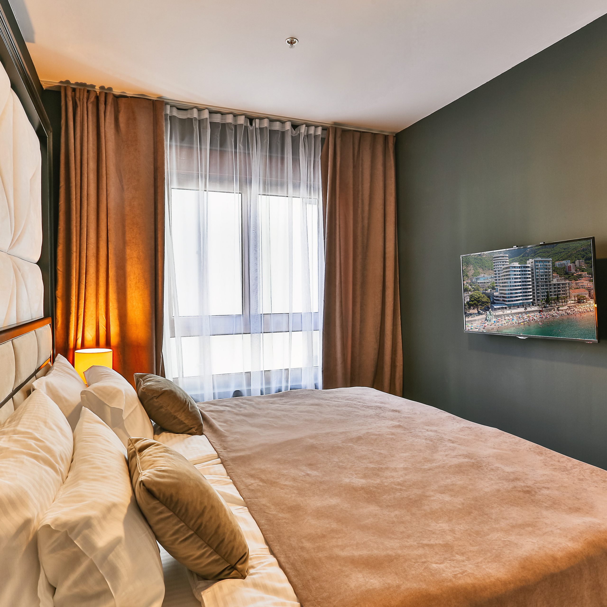 Queen Suite with Sea View